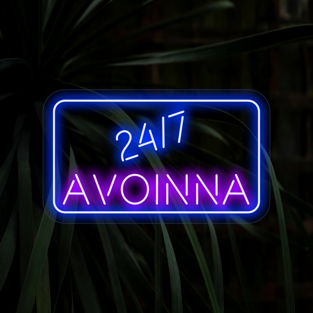 "Placa de Aberto Neon Avoinna 24 7" exibe os números azuis 24 7 dentro de uma moldura azul suave e arredondada, com a palavra "Avoinna" em roxo abaixo. Um toque suave e convidativo para qualquer negócio.