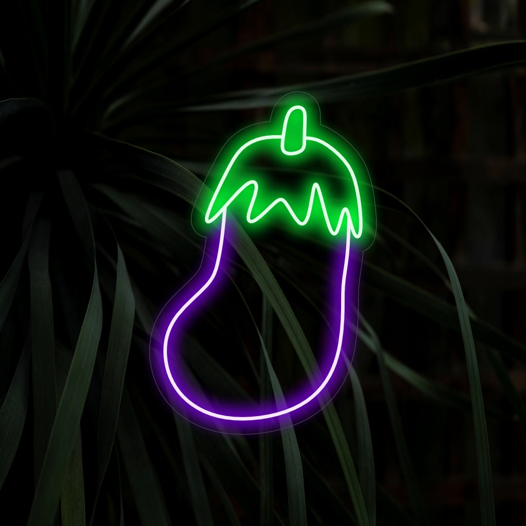 O letreiro de neon de berinjela acende com um brilho vibrante, perfeito para cozinhas modernas e restaurantes vegetarianos, exibindo a estética elegante deste vegetal versátil.