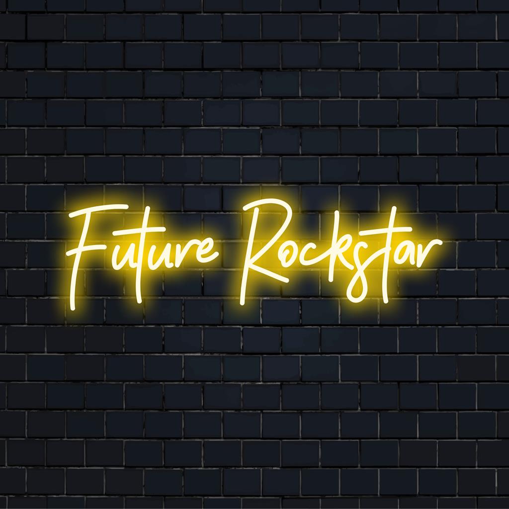 Letreiro de LED vibrante com os dizeres Future Rockstar, que combina humor e estilo, perfeito para dar um toque ousado ao ambiente. Decoração personalizada com luzes neon.