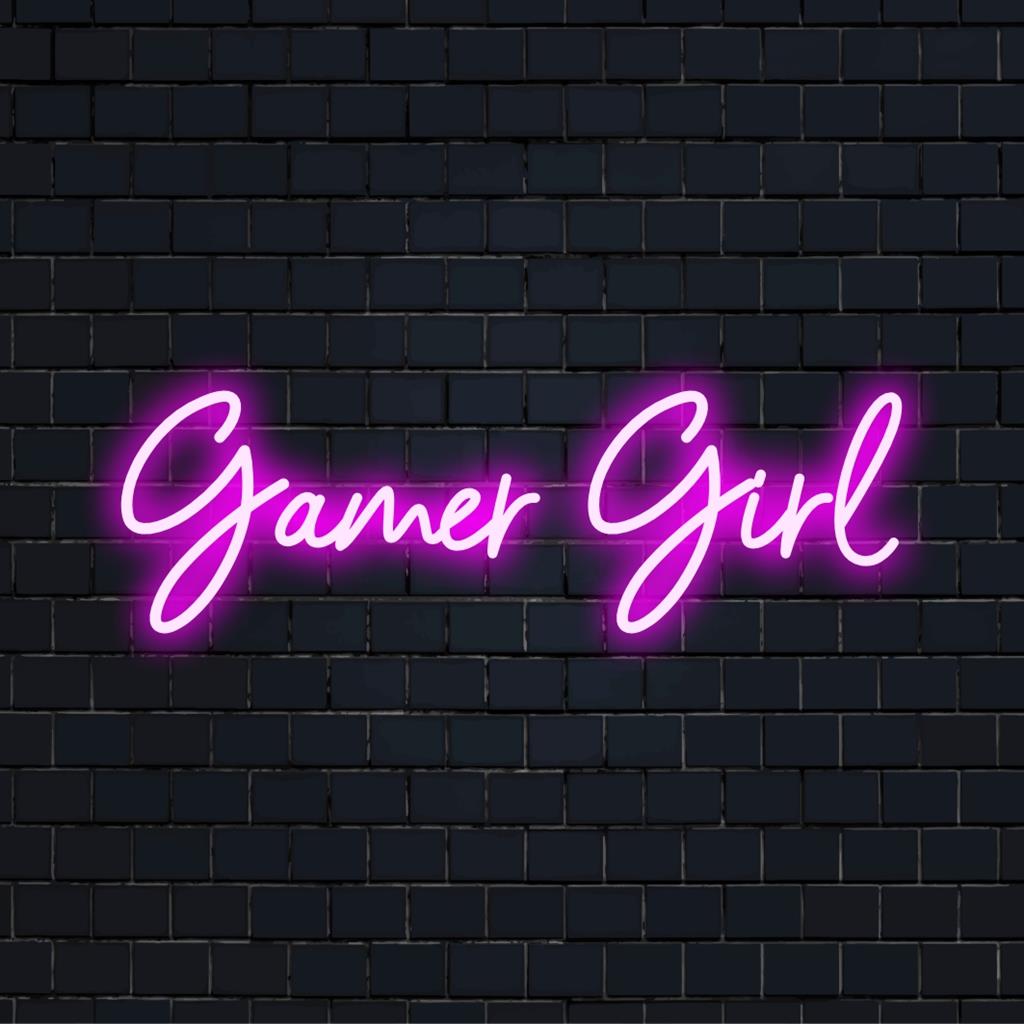 A placa de LED neon personalizada para Gamer Girl emite luz vibrante, perfeita para decoração de jogos e também para aficionados por arte neon.