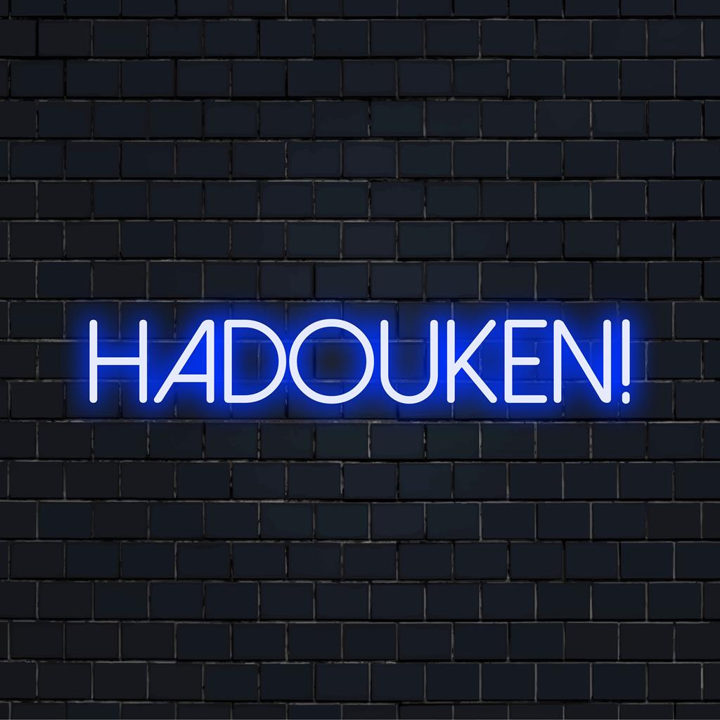 Placa de neon LED personalizada com a palavra Hadouken! em cores neon vibrantes; arte de parede neon perfeita para entusiastas de jogos.