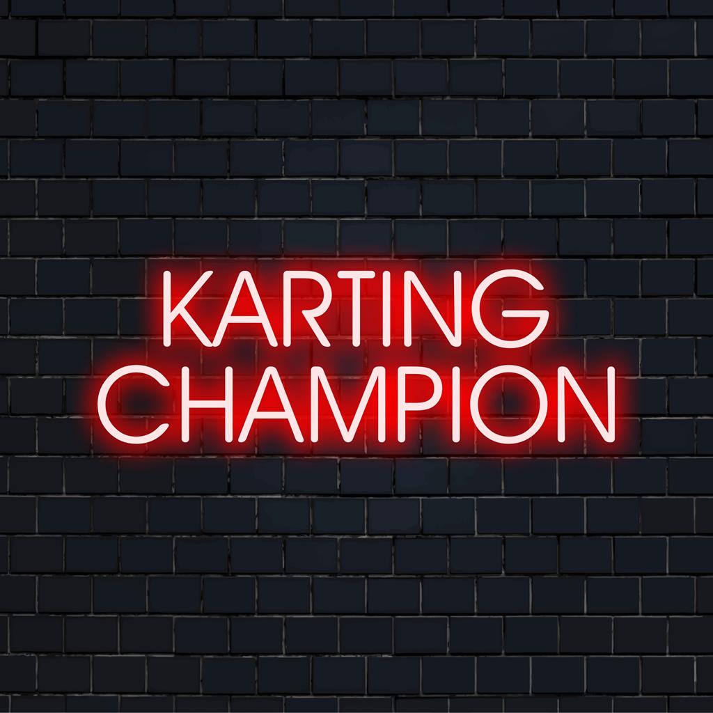 Placa de neon LED personalizada com a inscrição Karting Champion, arte de luz vibrante para fãs de corrida; decoração de neon exclusiva para uma exibição dinâmica.