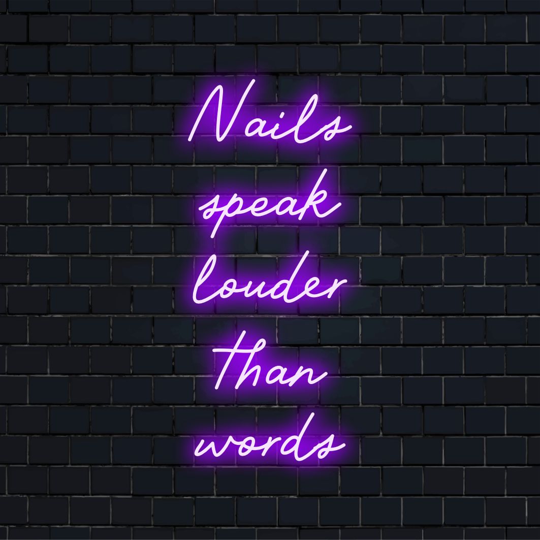 Placa de neon LED personalizada com os dizeres "Unhas falam mais alto que palavras", perfeita para decoração de neon personalizada ou arte de parede de salão.