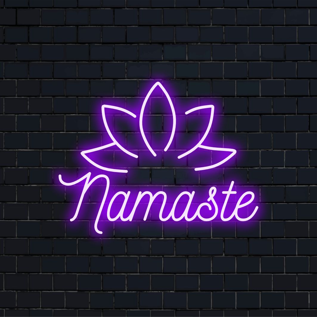 Placa de LED neon personalizada com a palavra Namaste em cores vibrantes, perfeita para espaços zen e decoração espiritual.