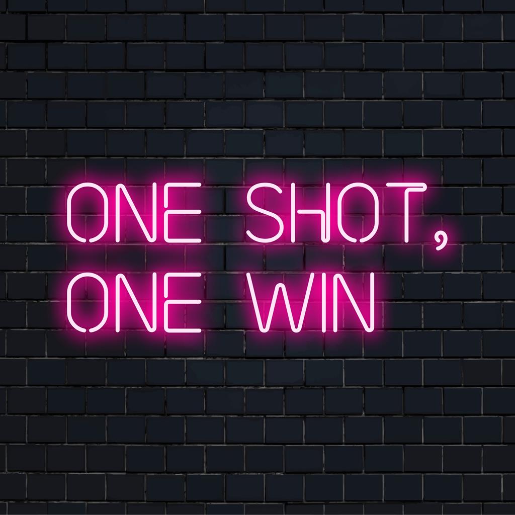 Letreiro de LED neon vibrante com a frase "One Shot, One Win". Ideal para decoração e arte de parede inspiradora. Design personalizado.