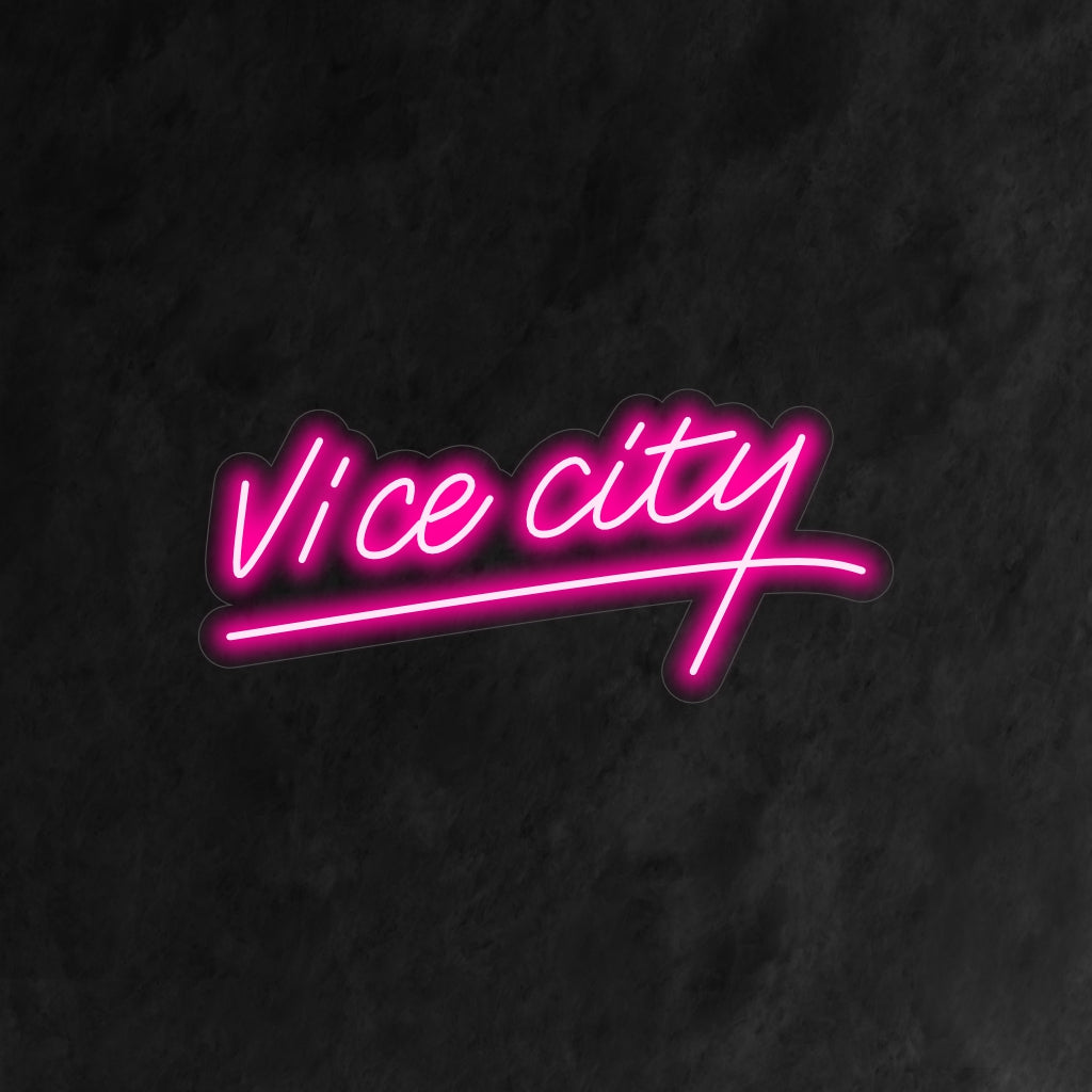 "Placa de Neon Rosa de Vice City" é uma adição retrô e nostálgica ao seu interior. Uma luz de neon que homenageia a estética icônica de Vice City.