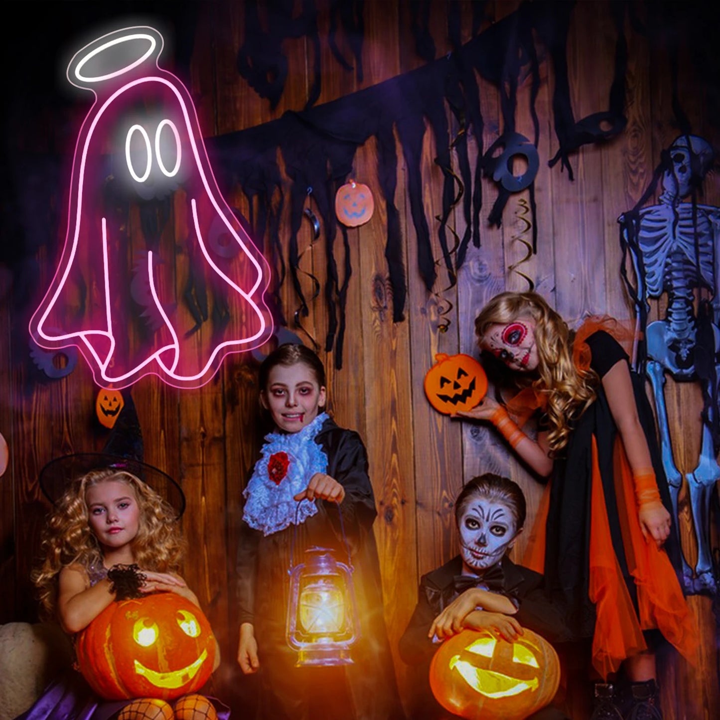 Um letreiro LED neon fantasma vibrante e brilhante em um tom branco suave.