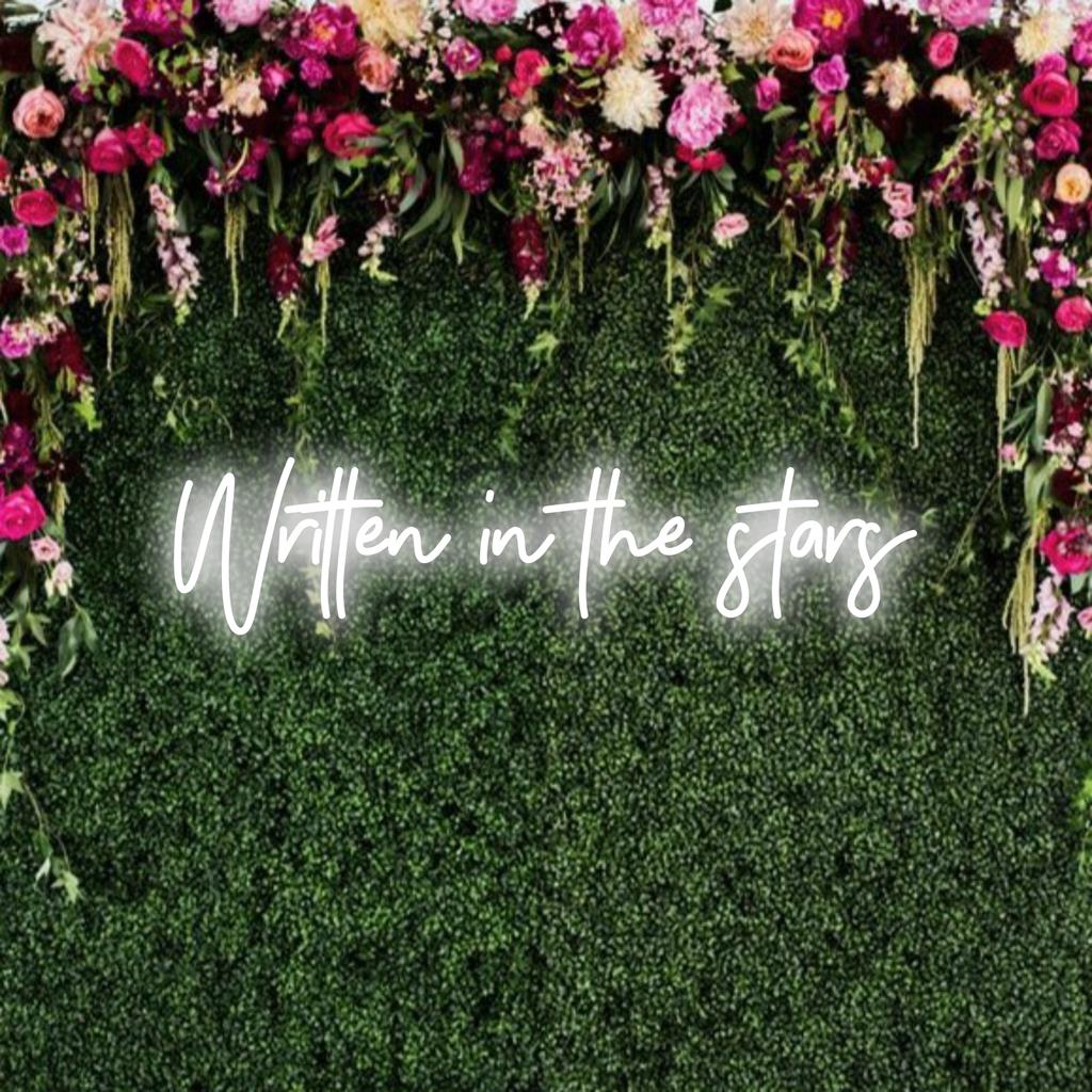 Placa de neon LED personalizada "Written In The Stars"; arte neon feita à mão, perfeita para decoração personalizada.