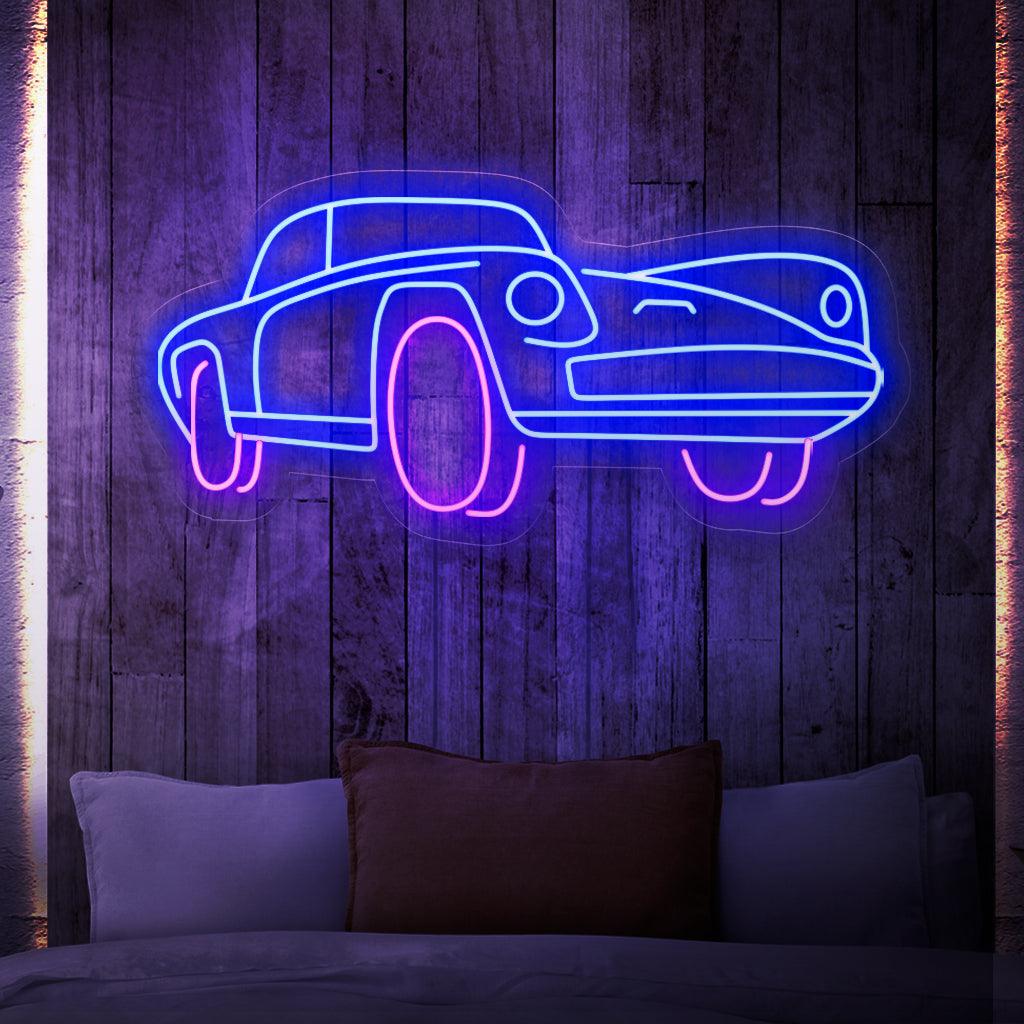 Um letreiro de neon cativante exibindo a vista frontal de um carro elegante e cheio de estilo. As luzes de neon iluminam as características distintas do carro, destacando seu design aerodinâmico e estética moderna.