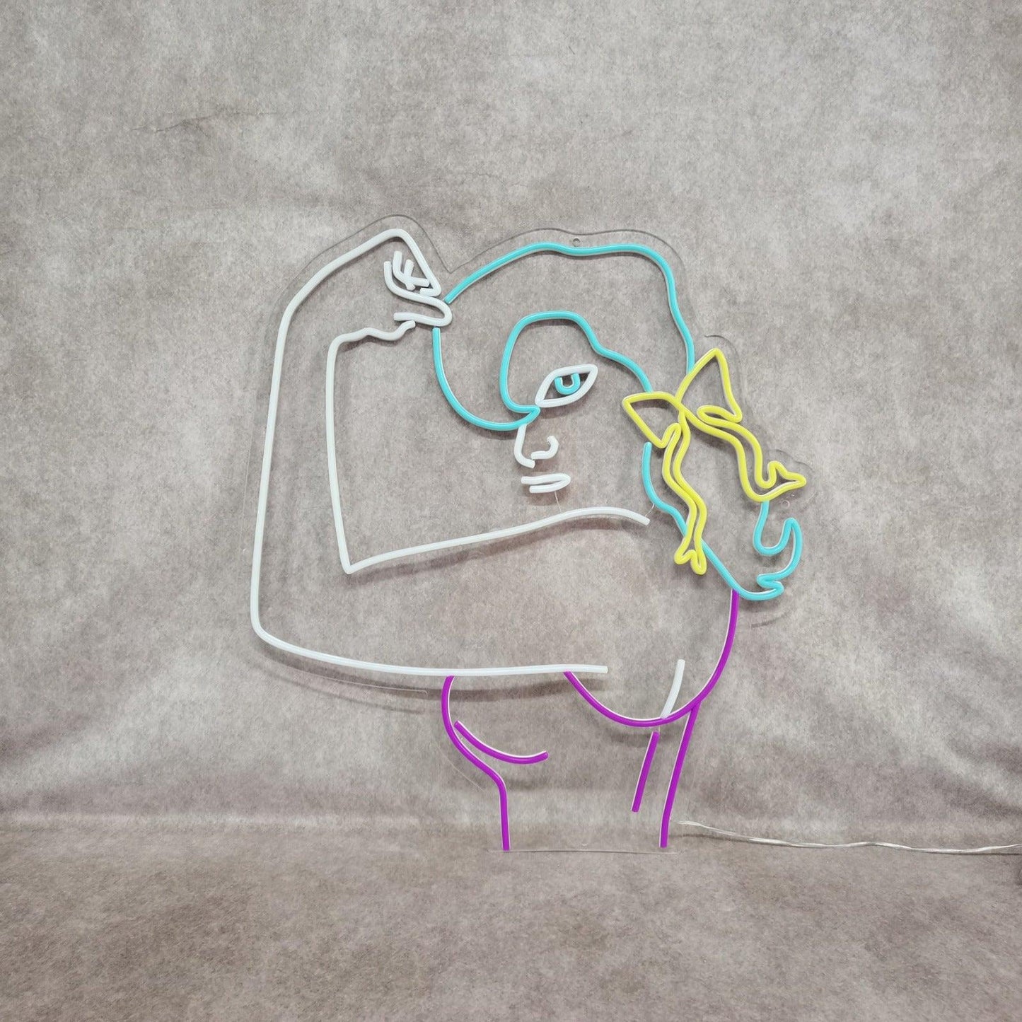 Letreiro de neon com mulher flexionando músculos - The Art Neon