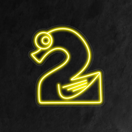 "Placa de Neon de 2º Aniversário" apresenta uma representação charmosa e cartunística do número 2, semelhante a um cisne. Perfeito para adicionar um toque lúdico e festivo à comemoração do segundo aniversário de uma criança.