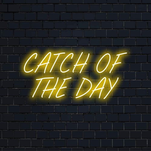 Letreiro de LED neon vibrante feito sob medida exibindo "Peixe do Dia", perfeito para arte de parede exclusiva e decoração chamativa.