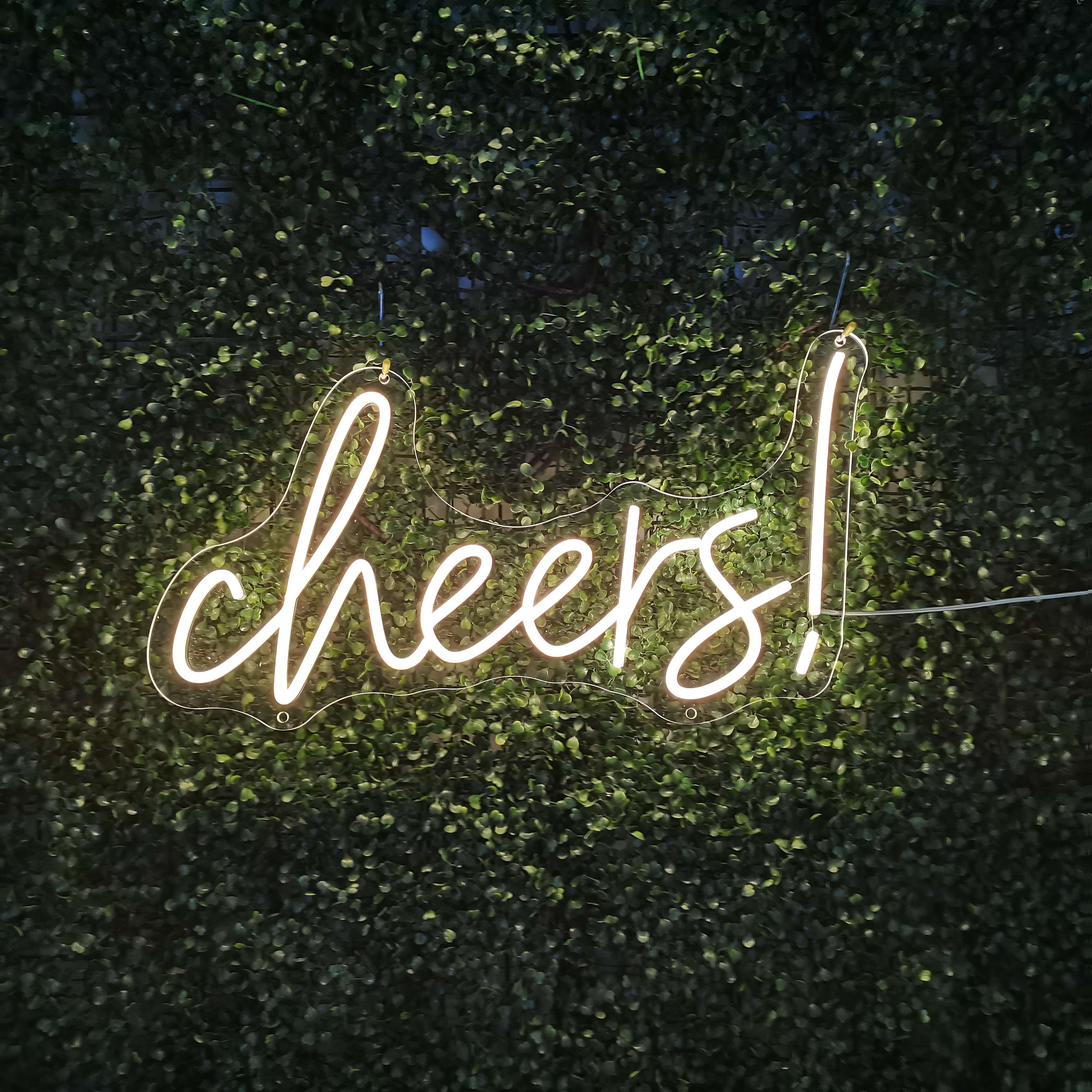 Letreiro de néon Cheers - The Art Neon