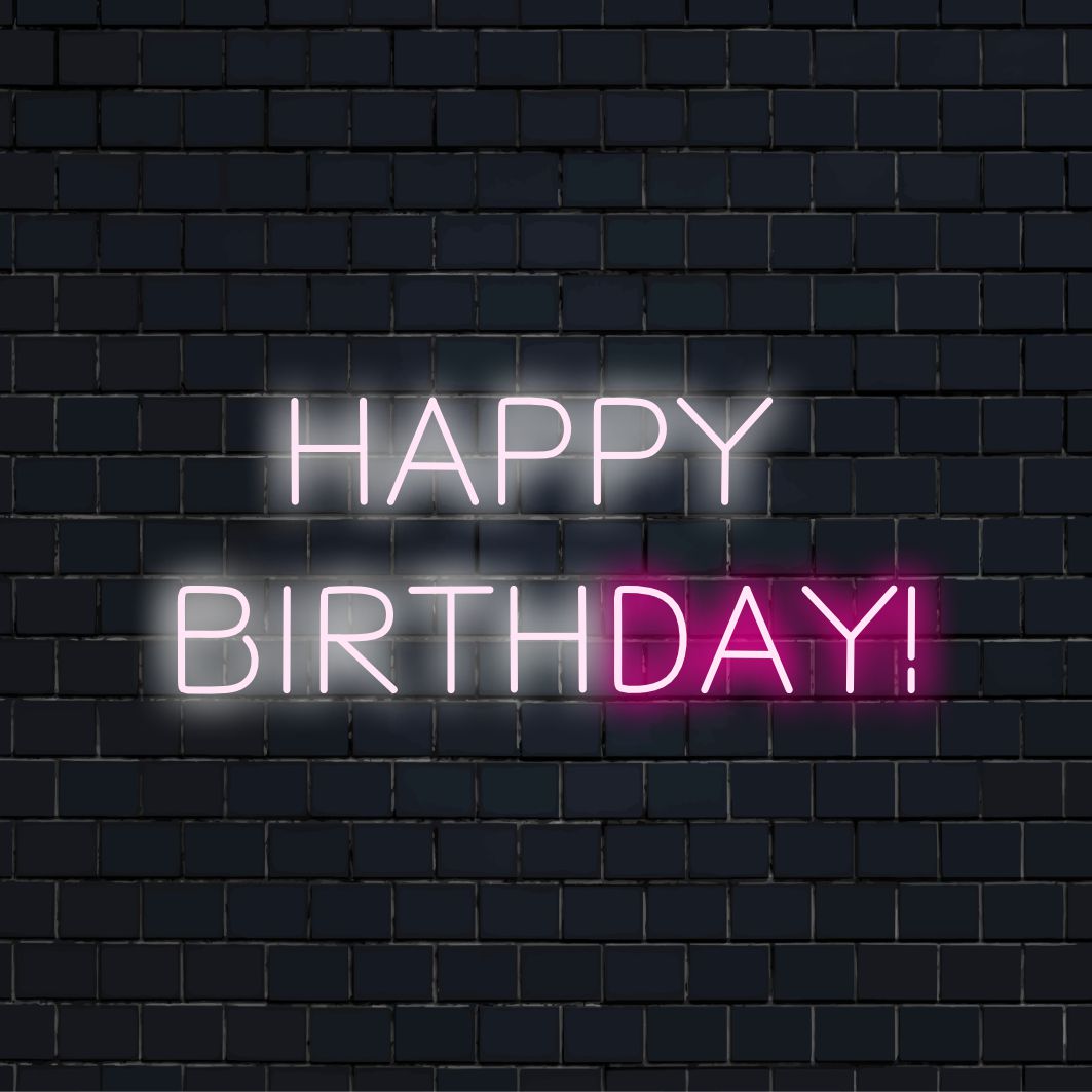 "Placa de neon colorida de Feliz Aniversário" é uma adição vibrante e animada ao seu ambiente com tema de comemoração. Uma luz neon que irradia alegria e entusiasmo para aniversários.
