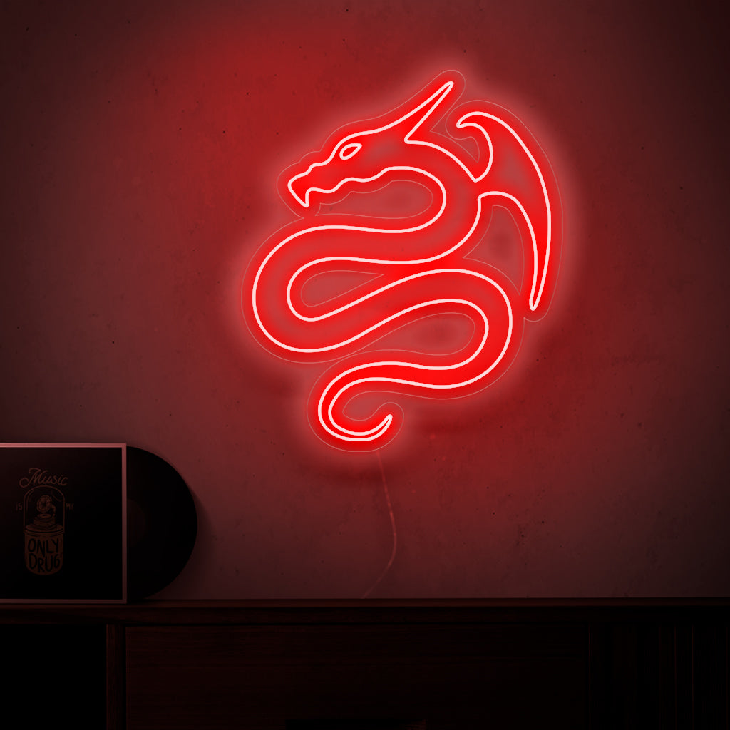 O "Letreiro Neon de Dragão" acende com um brilho intenso, trazendo a presença ardente e mística dos dragões para o seu espaço, tornando-o perfeito para entusiastas de fantasia e ambientes temáticos.