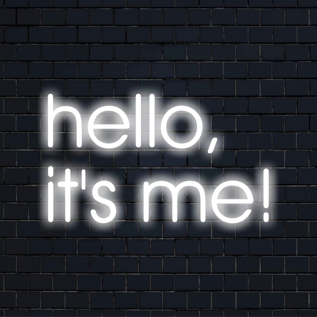 Letreiro de neon brilhante com as palavras "Olá, sou eu!". Perfeito para dar um toque personalizado a qualquer espaço, com arte vibrante em neon LED.