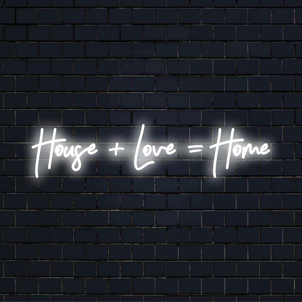 Placa de neon LED com House + Love = Home, misturando texto e arte em uma decoração de luz aconchegante para espaços de convivência personalizados.