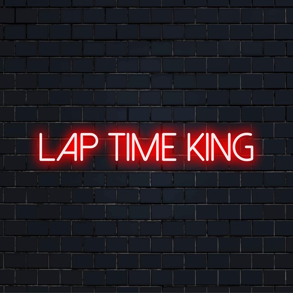 Placa de LED neon brilhante e personalizada exibindo o Lap Time King, perfeita para decoração de parede neon vibrante e personalizada.