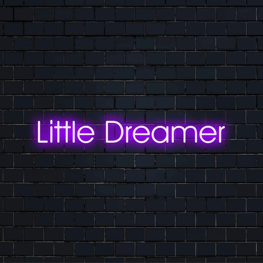 Placa de neon LED brilhando com Little Dreamer, exibindo arte neon vívida, perfeita para decoração de parede criativa e personalizada.