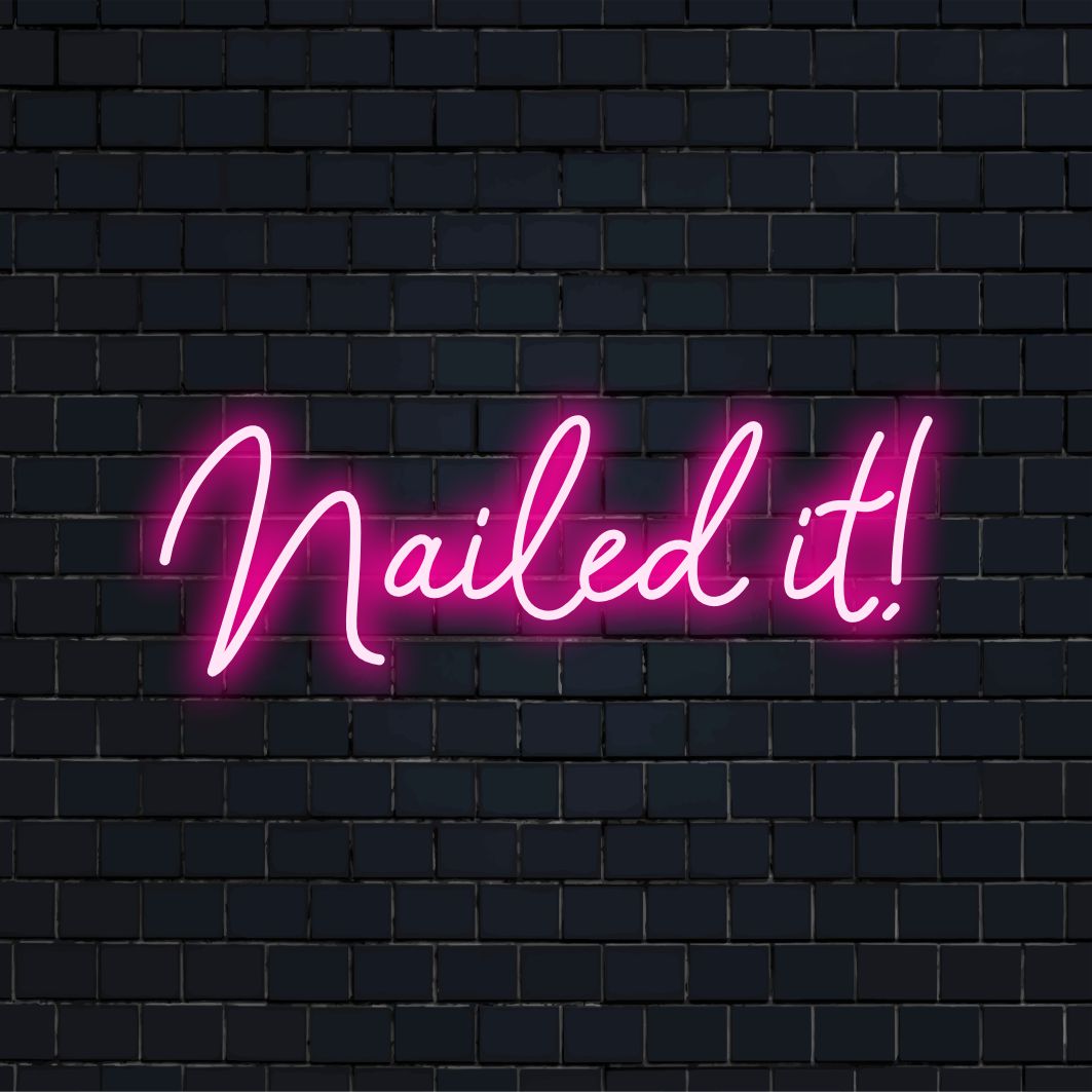 Arrasou! O design vibrante em neon exibe um artesanato único, perfeito para espaços vibrantes. Decoração LED personalizada da The Art Neon.