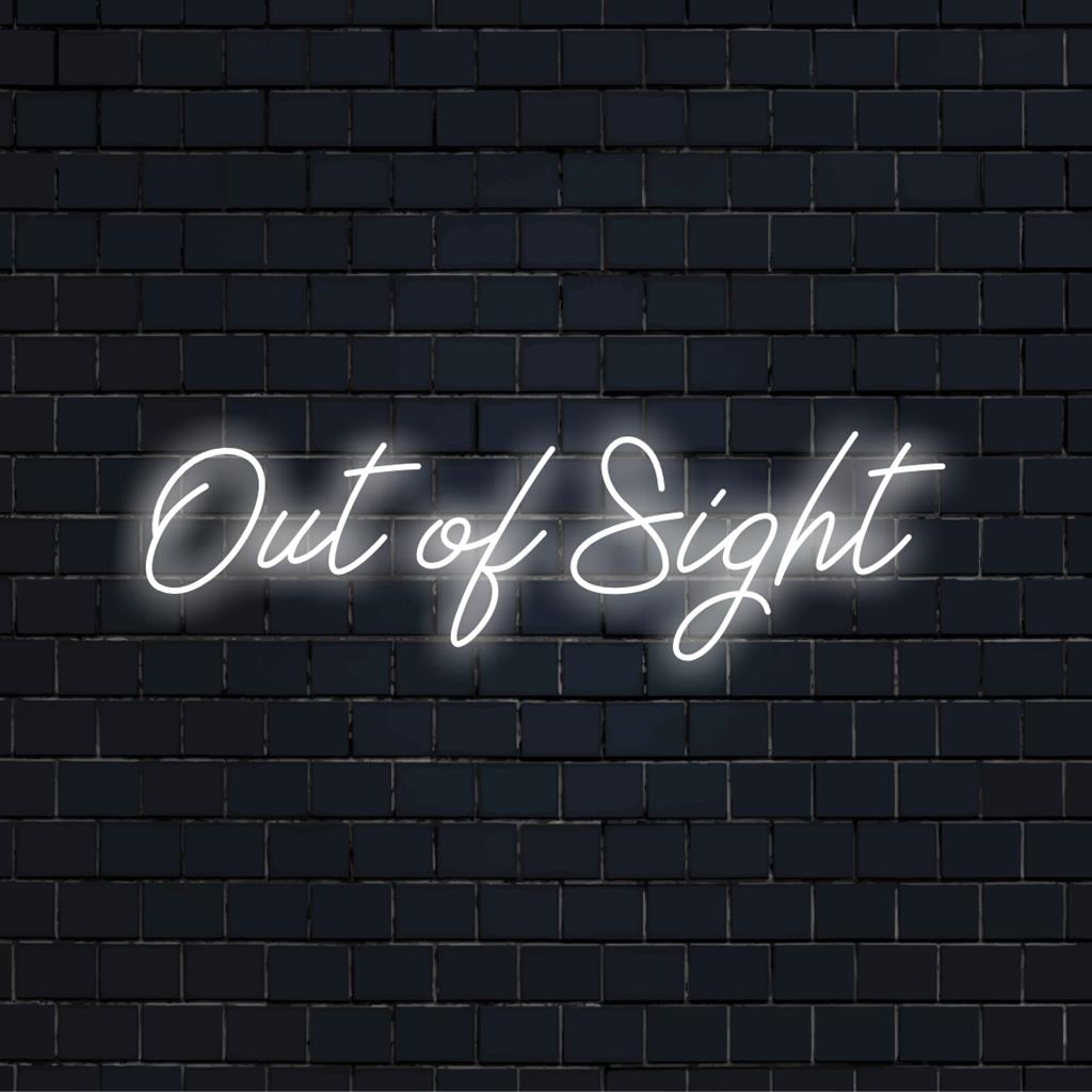 Placa de LED iluminada personalizada com texto Out Of Sight; combina com qualquer decoração, apresentando estética neon moderna.