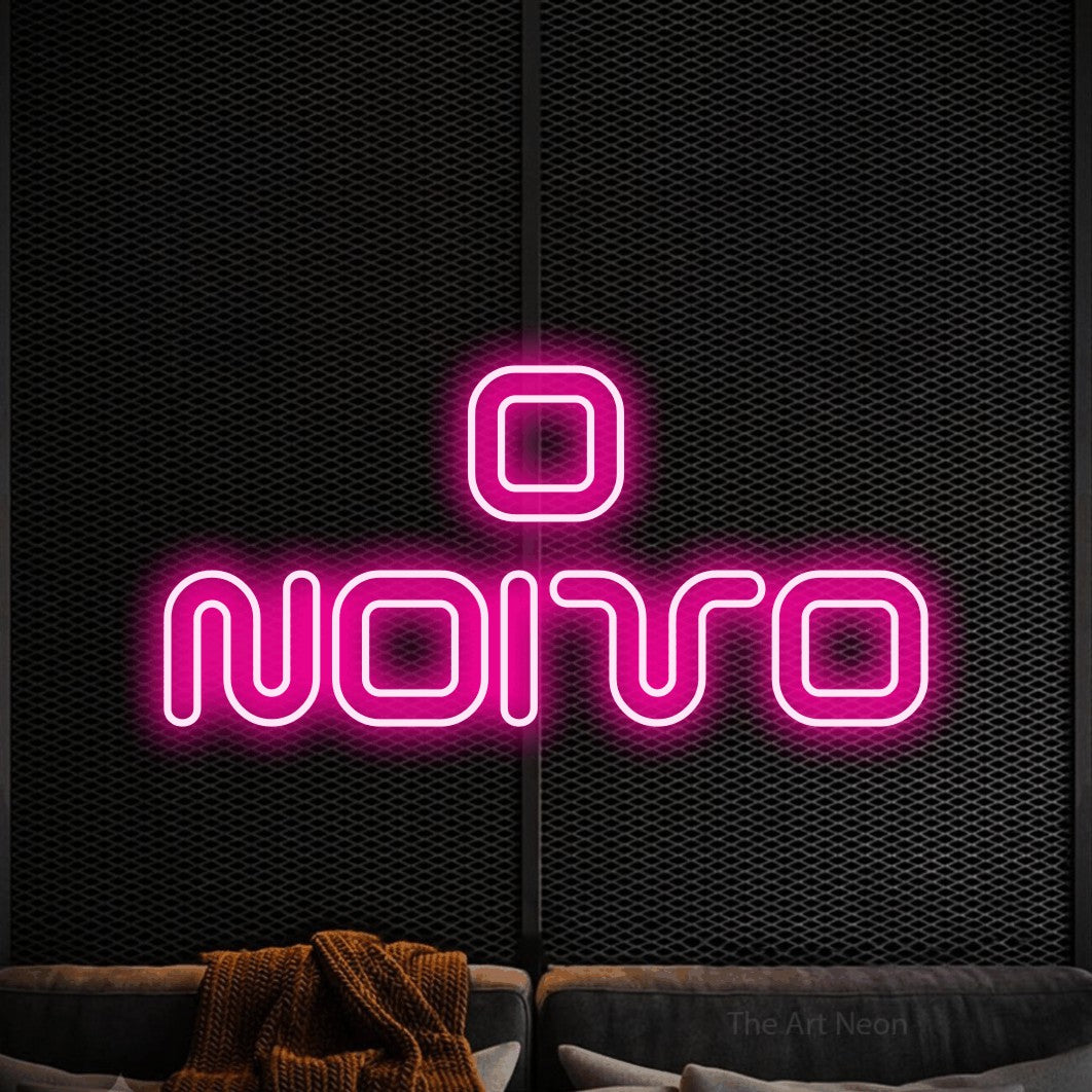 LED neon sign reading “O NOIVO”, arranged in 2 lines.