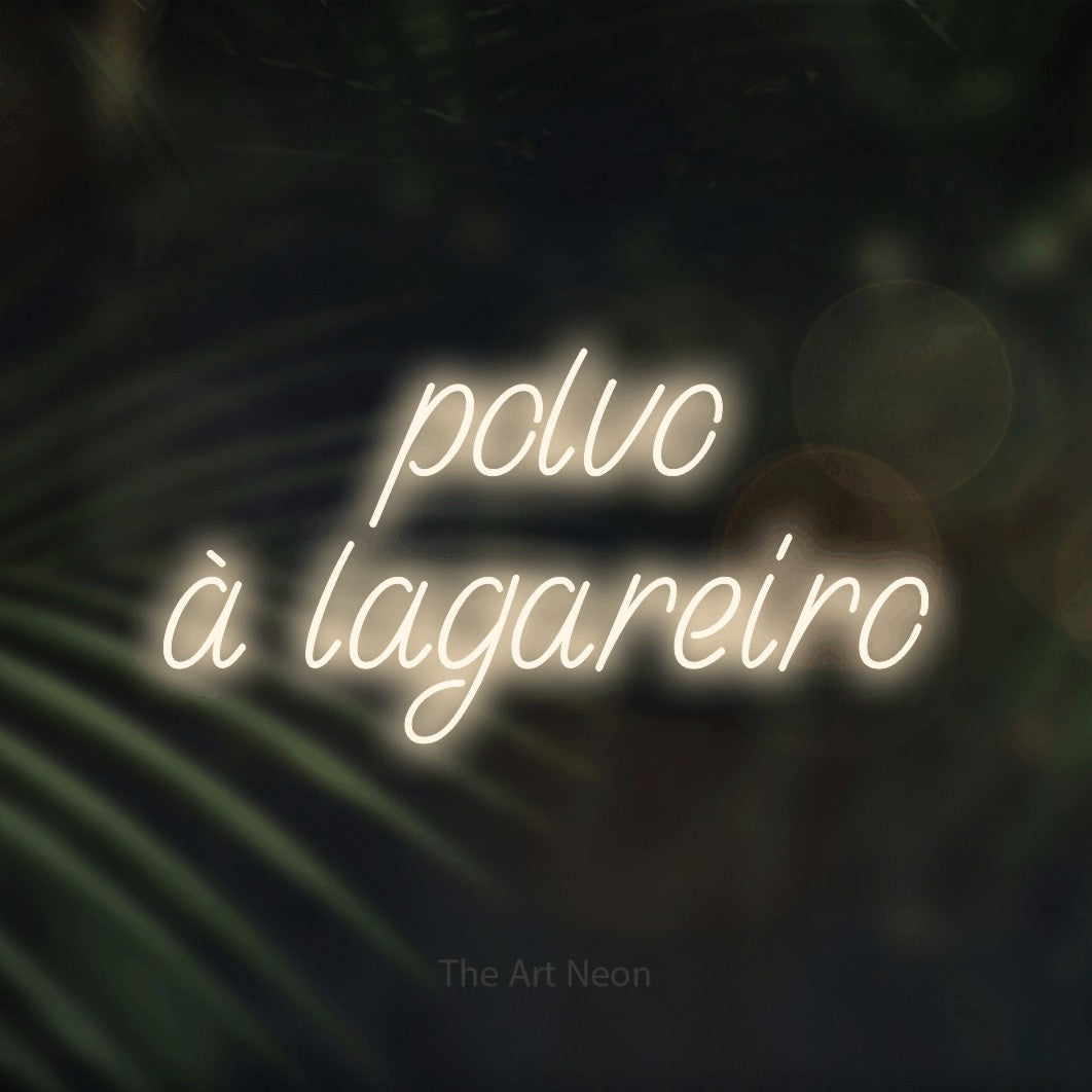 LED neon sign reading “polvo à lagareiro”, arranged in 2 lines.