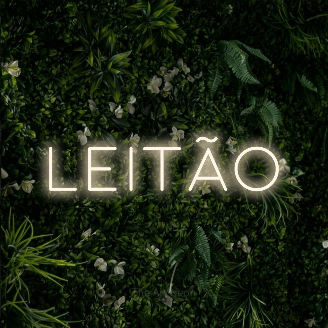 LED neon sign reading “leitão”, arranged in a single line.