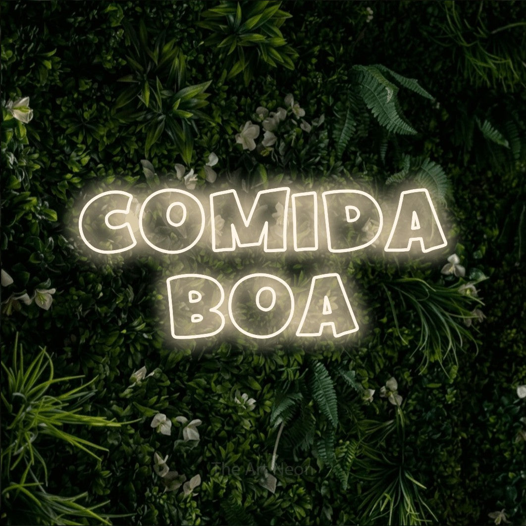 LED neon sign reading “Comida boa”, arranged in 2 lines.