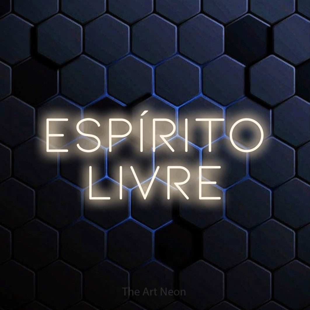 LED neon sign reading “Espírito Livre”, arranged in 2 lines.