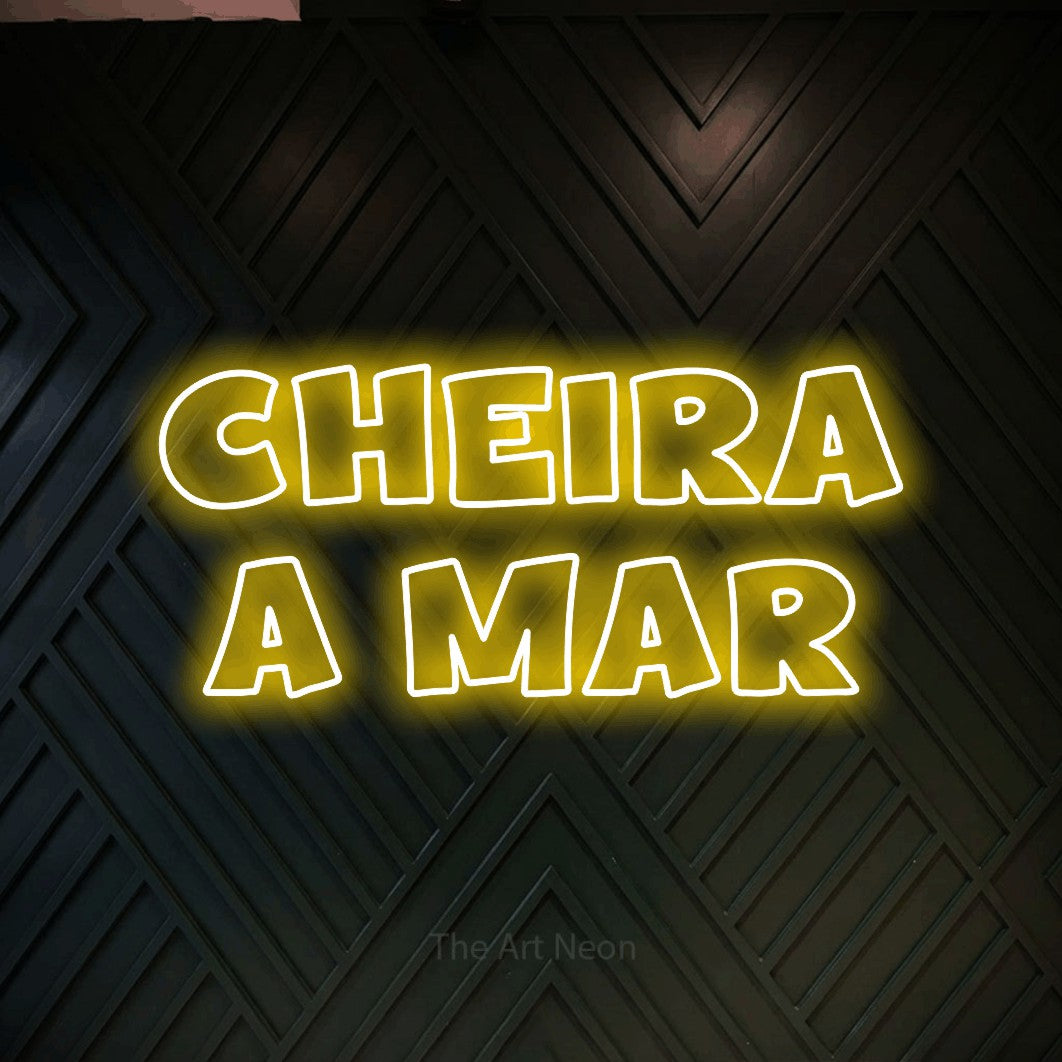 LED neon sign reading “cheira a mar”, arranged in 2 lines.