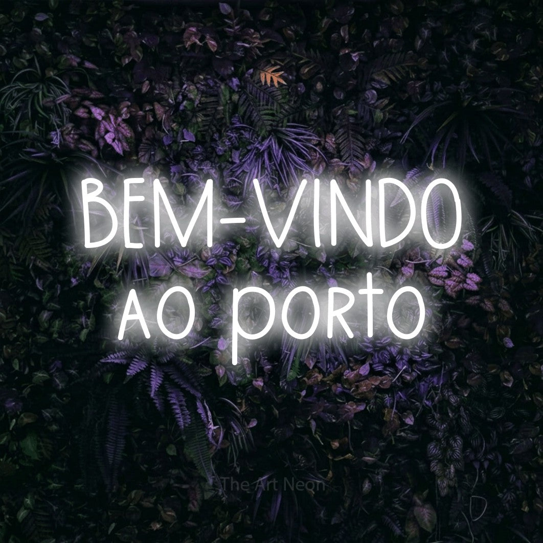 LED neon sign reading “BEM-VINDO ao porto”, arranged in 2 lines.