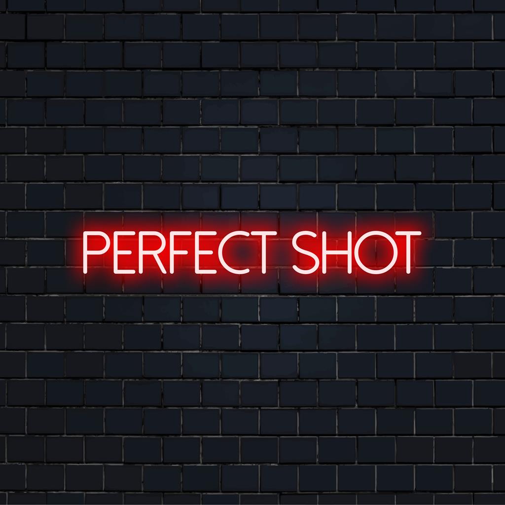Letreiro de neon LED vibrante exibindo Perfect Shot, ideal para adicionar um toque personalizado a qualquer espaço; destaca o design de neon personalizado.