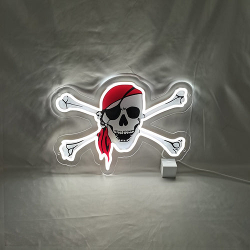 Letreiro LED neon com impressão UV e caveira pirata - The Art Neon