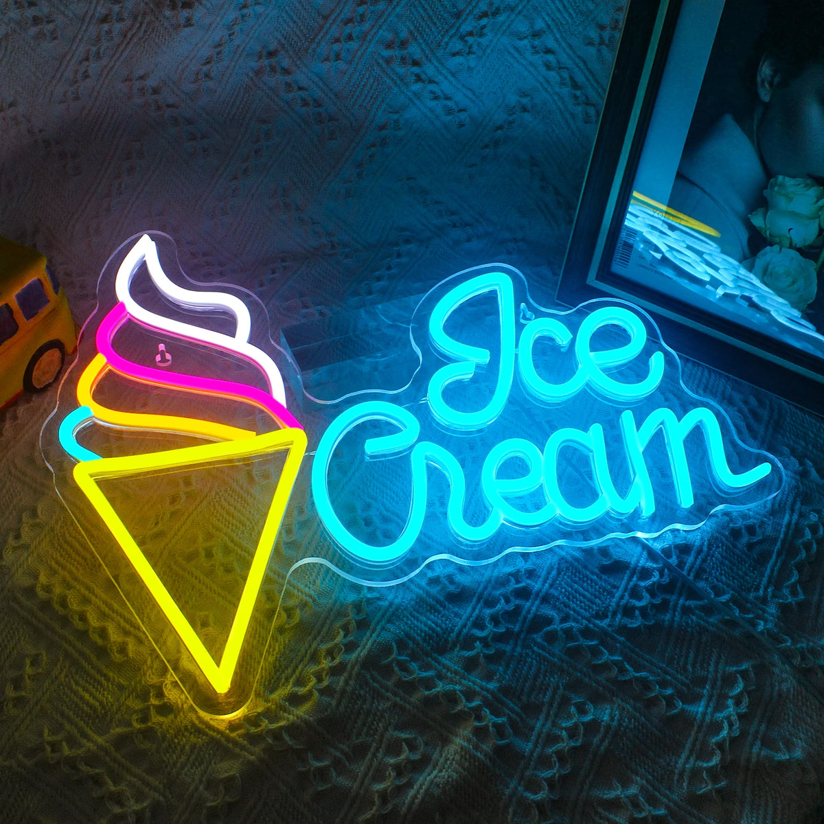 Ice Cream – Cone de gelado na lateral – reclame luminoso em néon LED (5 V USB)