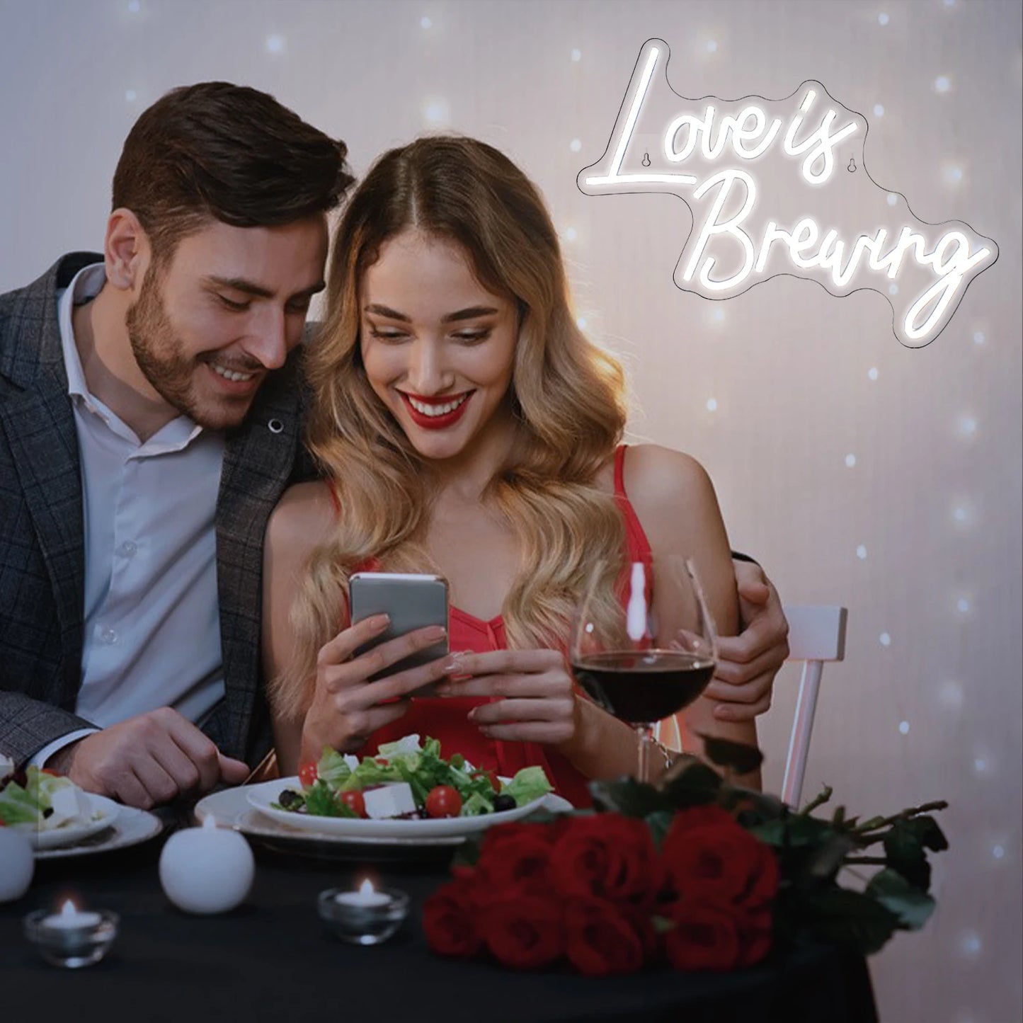 Letreiro de LED "Love is Breaking" 5V USB - Econômico