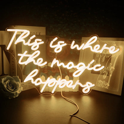 Este é o Lugar Onde a Magia Acontece Letreiro de LED USB 5V - Econômico