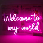 Imagem de um letreiro de LED neon vibrante em uma fonte estilosa, brilhando em um tom claro e alegre.