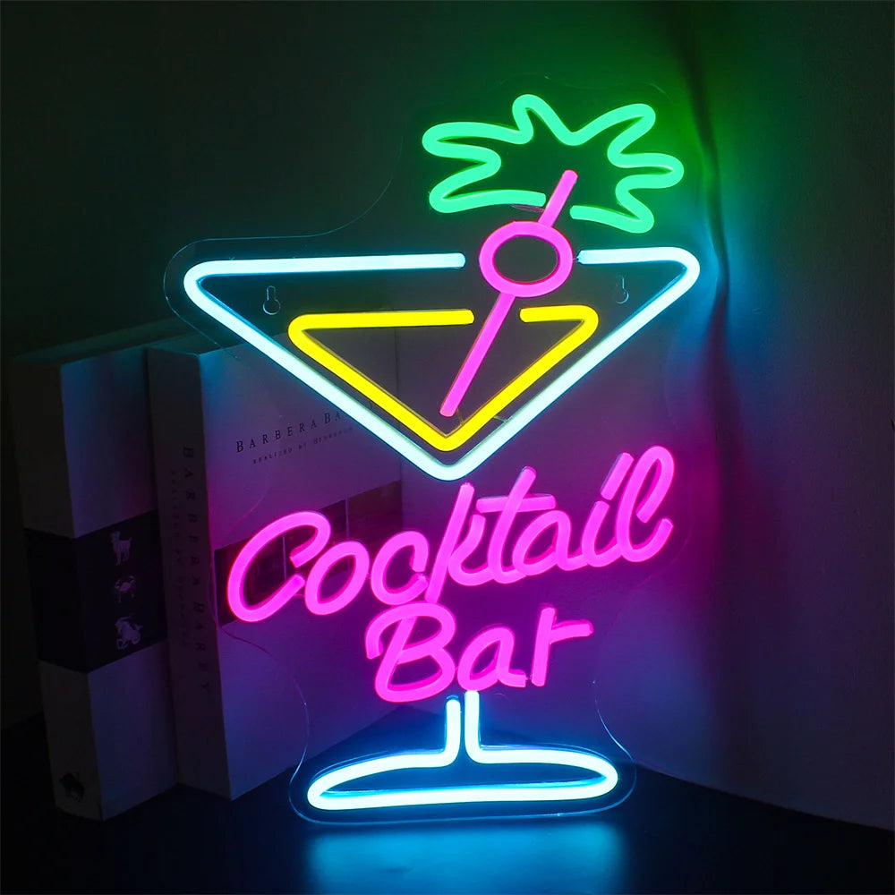 A imagem mostra uma vibrante placa de LED neon projetada para um bar de coquetéis.