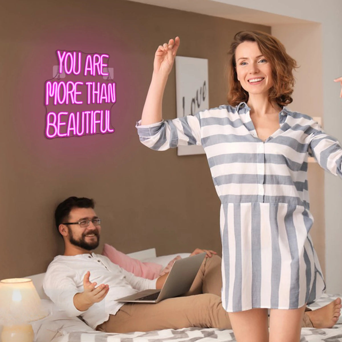 You Are More Than Beautiful – reclame luminoso em néon LED (5 V USB)