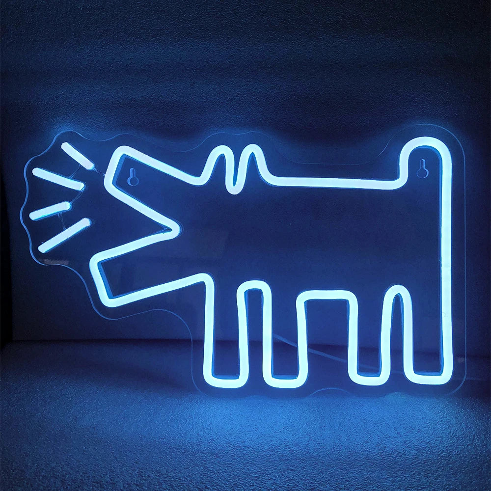 Uma vibrante placa de LED neon em formato de um cachorro brincalhão é iluminada sobre um fundo escuro.