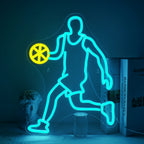 Um letreiro de LED neon vibrante representando uma bola de basquete laranja brilhante com linhas claras e distintas mostrando seus painéis.