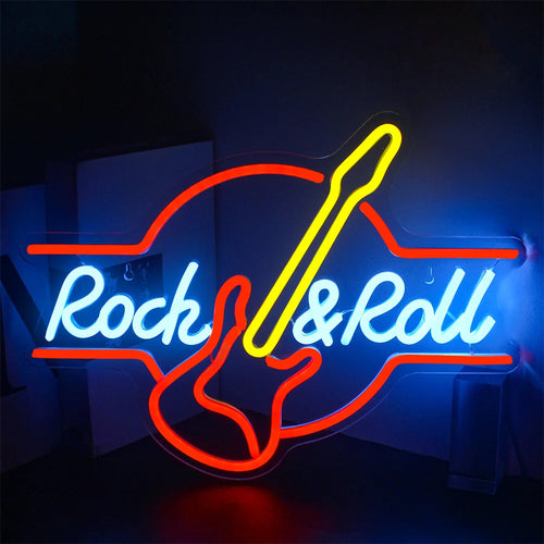 A imagem mostra um letreiro de LED neon vibrante em formato de guitarra elétrica, brilhando com luzes brilhantes e coloridas.