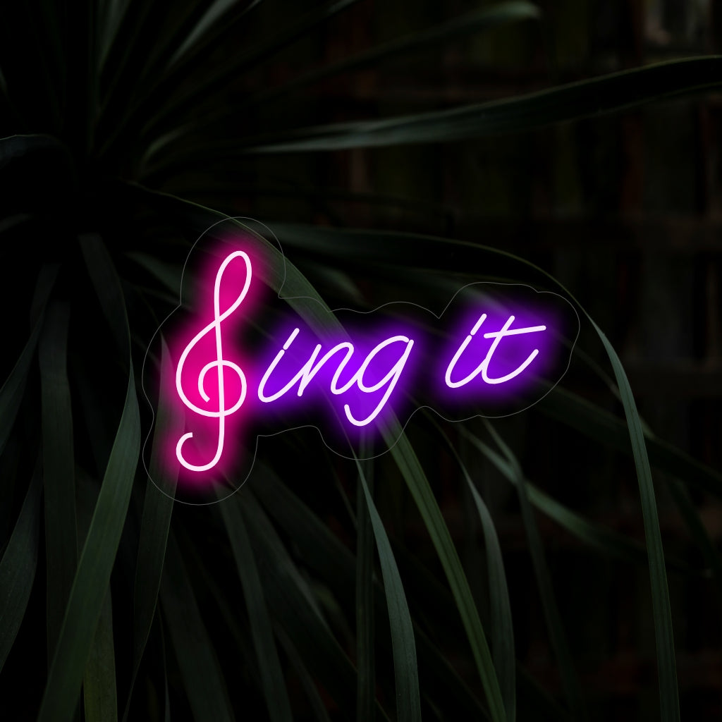"Sing It Neon Sign" ilumina seu espaço com uma vibração musical, lançando um brilho energético para um ambiente animado e dinâmico em sua decoração.