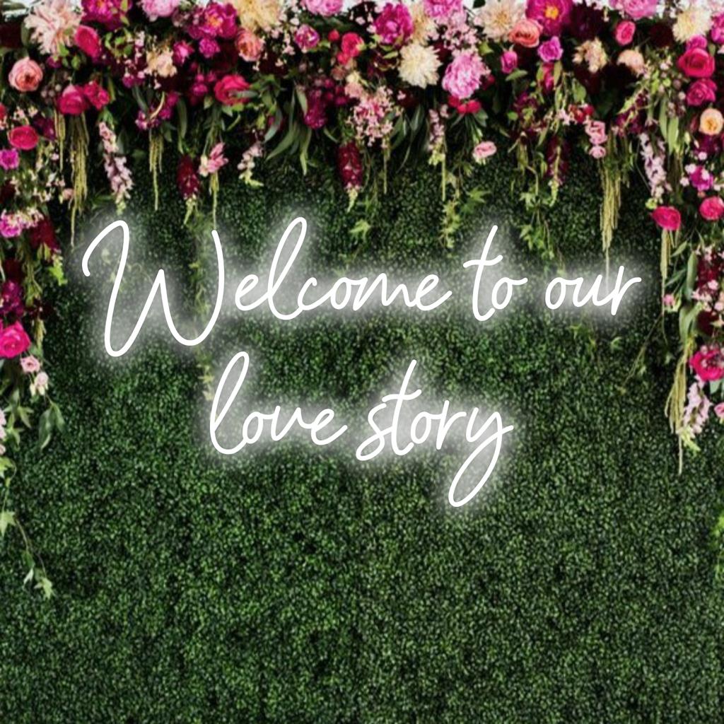 Placa de neon LED personalizada com a frase Our Love Story acesa, perfeita para decoração neon personalizada para sua casa.