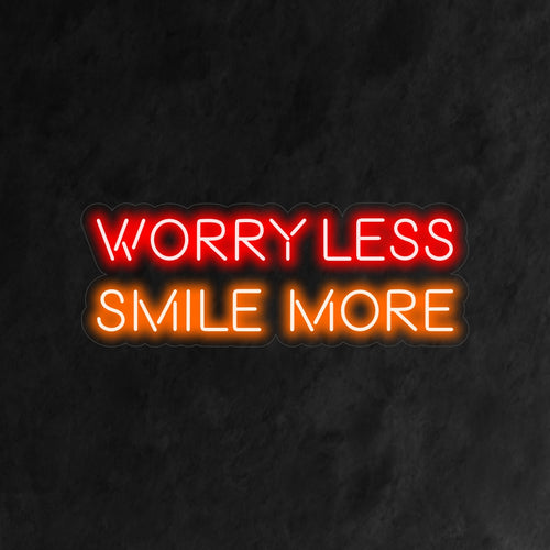 "Placa de neon "Se preocupe Menos, Sorria Mais" é uma adição positiva e inspiradora para o seu interior. Uma luz neon que incentiva uma atitude despreocupada e um sorriso radiante.