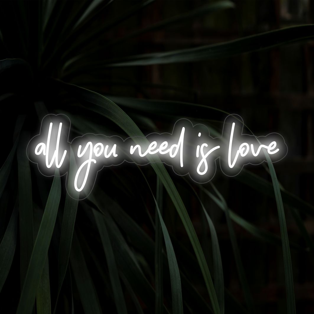 Letreiro de LED Neon Tudo o que Você Precisa É Amor - The Art Neon
