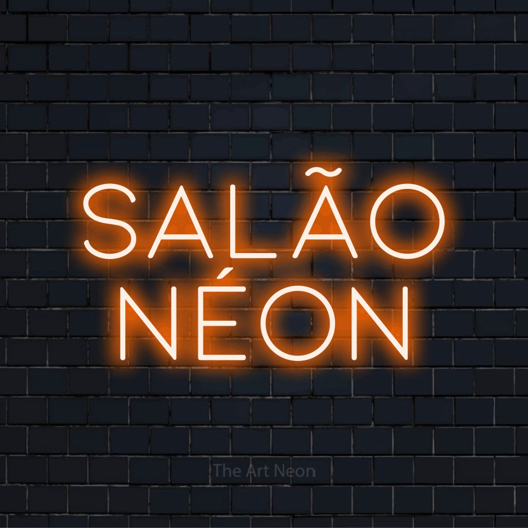 Letreiro néon LED com o texto “Salão Néon” numa parede escura