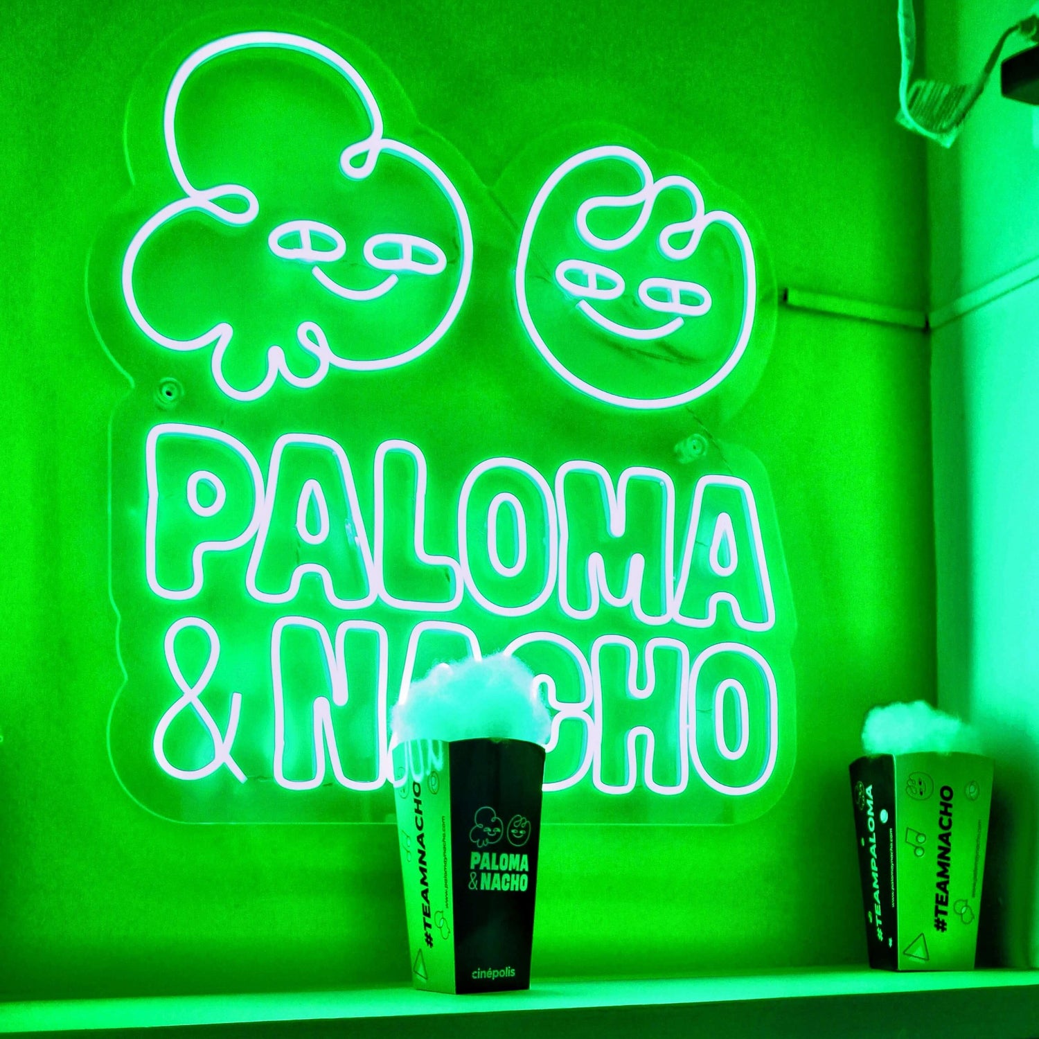 logo-neon-sign