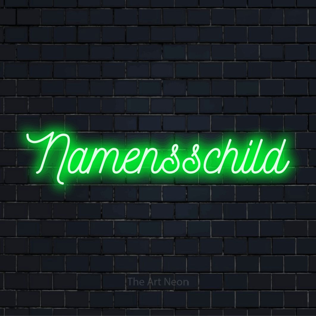 LED-Neonschild mit dem Text „Namensschild“ auf dunkler Ziegelwand